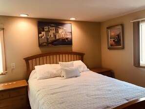 2 habitaciones, escritorio, tabla de planchar con plancha y wifi gratis 