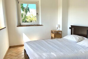 2 bedrooms, WiFi, bed sheets - S214 - Sirolo, three-room apartment with garden in a quiet area (Sirolo)