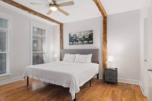 2 bedrooms, iron/ironing board, WiFi