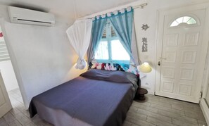 2 chambres, coffres-forts dans les chambres, fer et planche Ă repasser