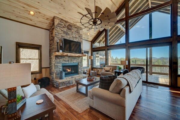 Flat-screen TV, fireplace