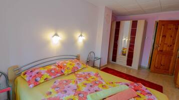 Wifi gratis y ropa de cama