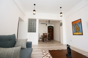 Fernseher, Netflix, Streaming-Dienste