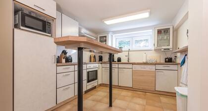 Apartamento en una ubicación privilegiada con sauna y salón en la azotea para familias y turistas activos