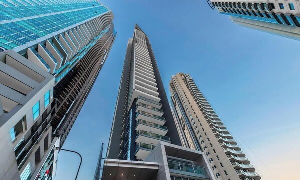 Exterior - Breathtaking views|Family sized Premium Apartment (Brisbane City)