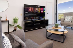 TV, Netflix, DVD player, streaming services - Huge Family Unit|High Floor|Incredible Views|Pool (Brisbane City)