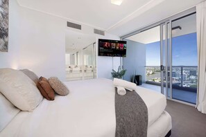 3 bedrooms, iron/ironing board, WiFi, bed sheets - Incredible Views|Huge Family Unit|High Floor|Pool (Brisbane City)
