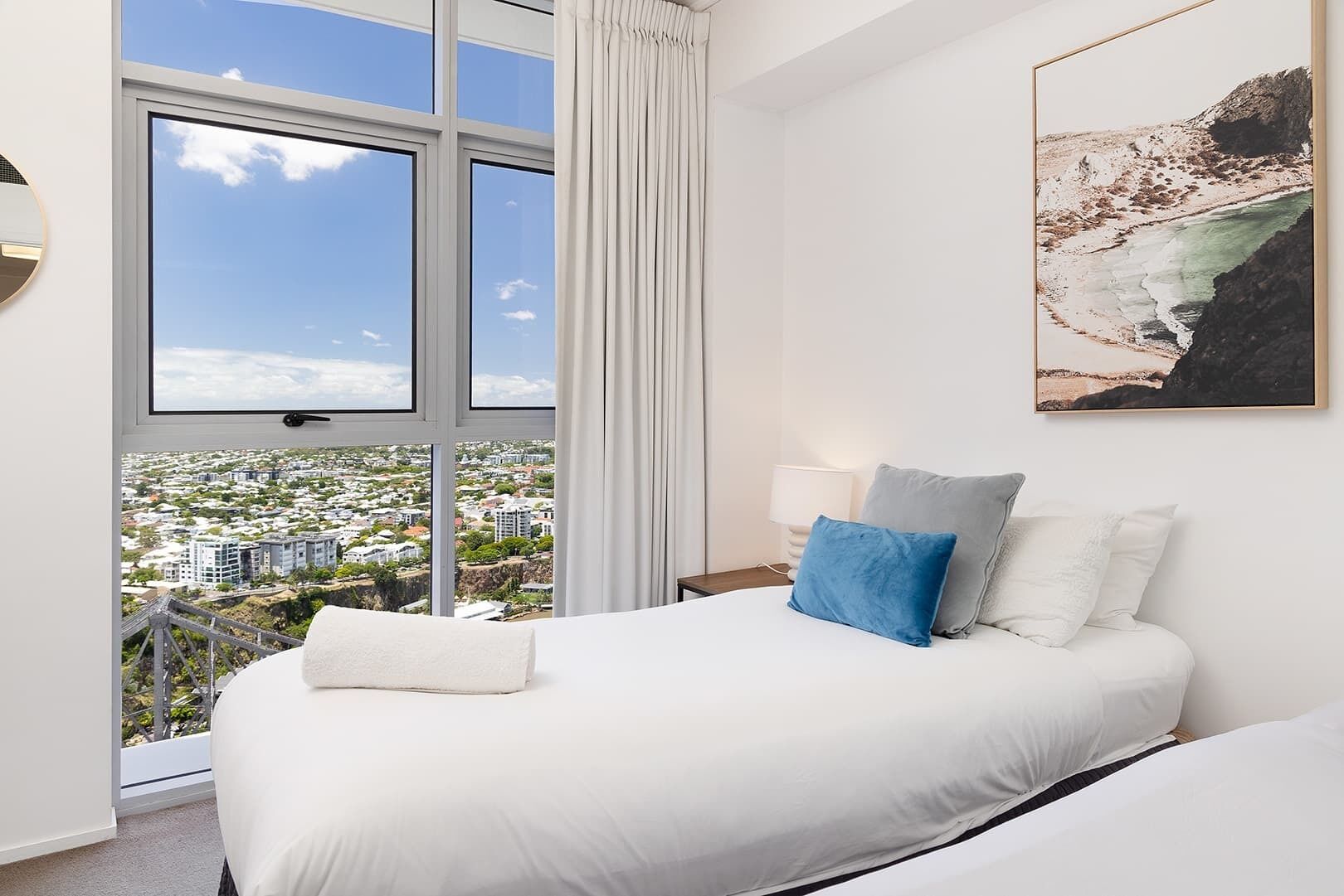 3 bedrooms, iron/ironing board, WiFi, bed sheets