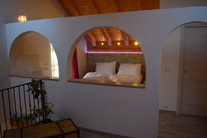 1 slaapkamer, een kluis op de kamer, een strijkplank/strijkijzer