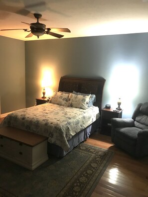3 chambres, fer et planche Ć repasser, Wi-Fi gratuit, draps fournis