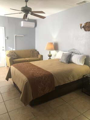 1 soverom, strykejern/-brett, wi-fi (inkludert) og sengetøy