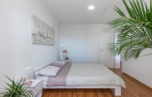 2 bedrooms, in-room safe, travel crib, free WiFi