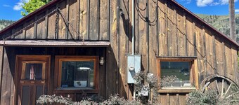 Large cozy studio near KettleHouse amphitheater, Blackfoot River,Hiking,Missoula