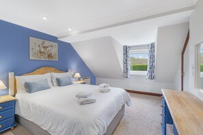 1 bedroom, iron/ironing board, travel cot, Internet