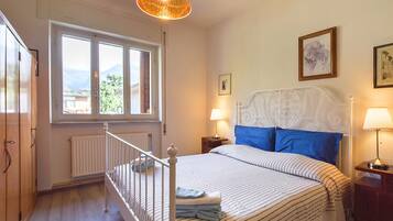 3 Schlafzimmer, Reisekinderbett, kostenloses WLAN, Bettwäsche