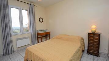 3 chambres, lit parapluie, Wi-Fi gratuit, draps fournis