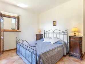 3 chambres, fer et planche à repasser, Wi-Fi gratuit