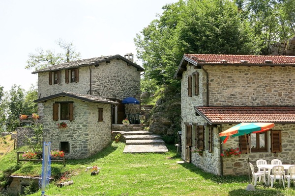 Maison, Propriété, Bâtiment, Zone Rurale, Village, Domicile, Architecture, Quartier, Chalet, Herbe