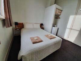 Wi-Fi de cortesia, roupa de cama