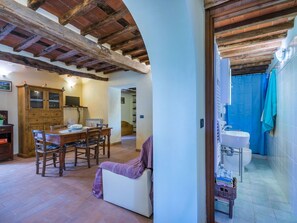 Interior - Beautiful apartment in villa for 6 people with pool, WIFI, TV and terrace (Pescia)