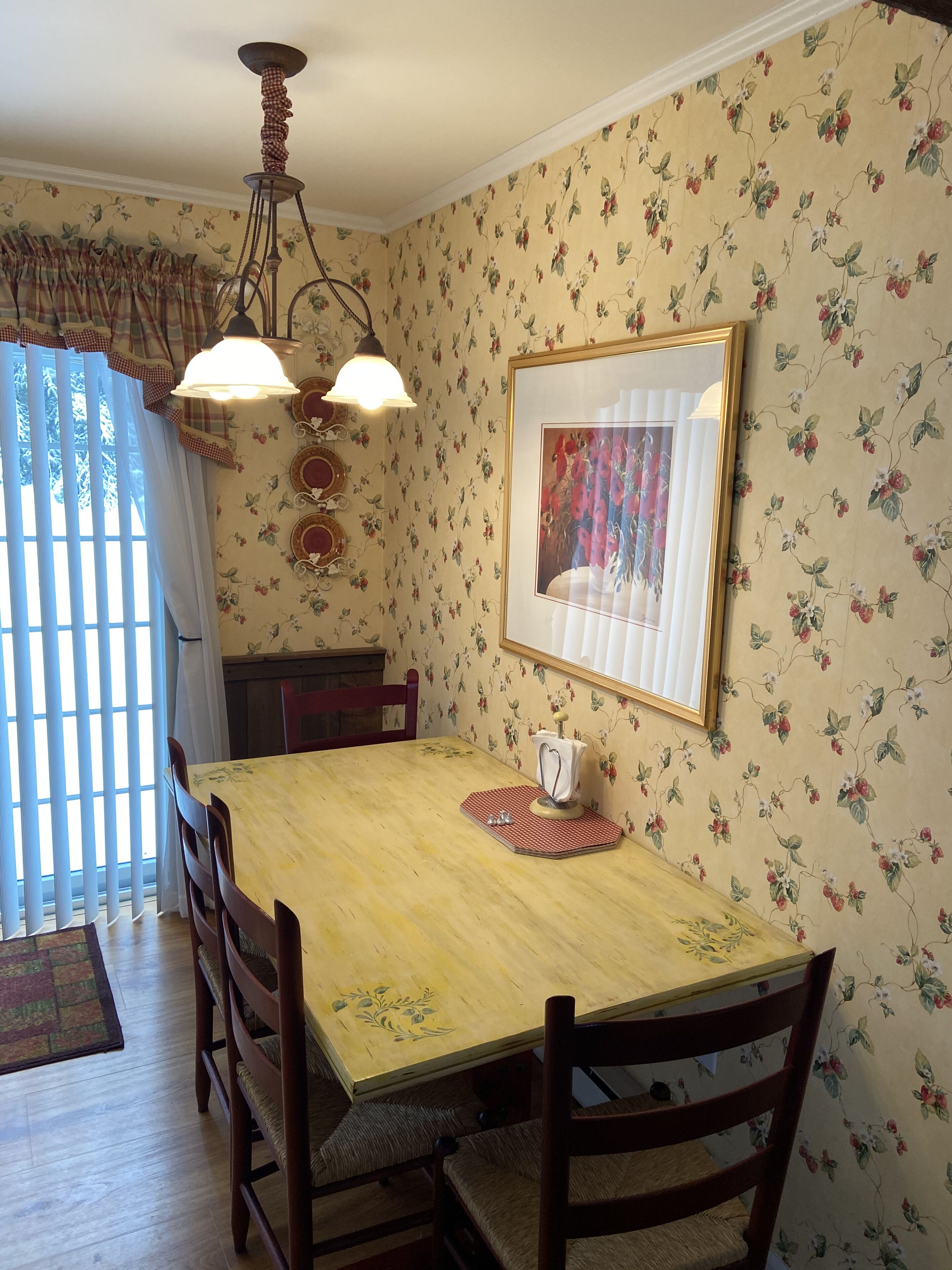 Cozy 3 bedroom condo 2.5 miles to Mount Snow