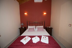 1 chambre, fer et planche à repasser, Wi-Fi gratuit, draps fournis