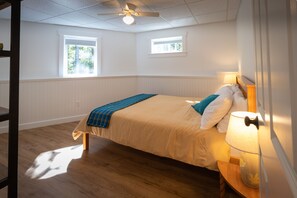 4 chambres, fer et planche à repasser, accès au Wi-Fi (inclus)