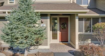 TreeTops Hide Out- Close to the Splash Park