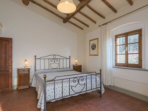 6 Schlafzimmer, Reisekinderbett, kostenloses WLAN
