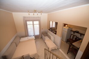 1 dormitorio, tabla de planchar con plancha, wifi gratis y ropa de cama