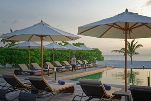 Outdoor pool - Brennia Kottefaru (Kottefaru)