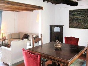 Fernseher, Kamin