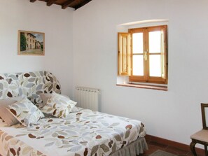 2 Schlafzimmer, Reisekinderbett, kostenloses WLAN