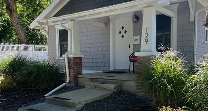 Cozy Downtown Home 🏘