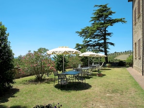 屋外ダイニングエリア