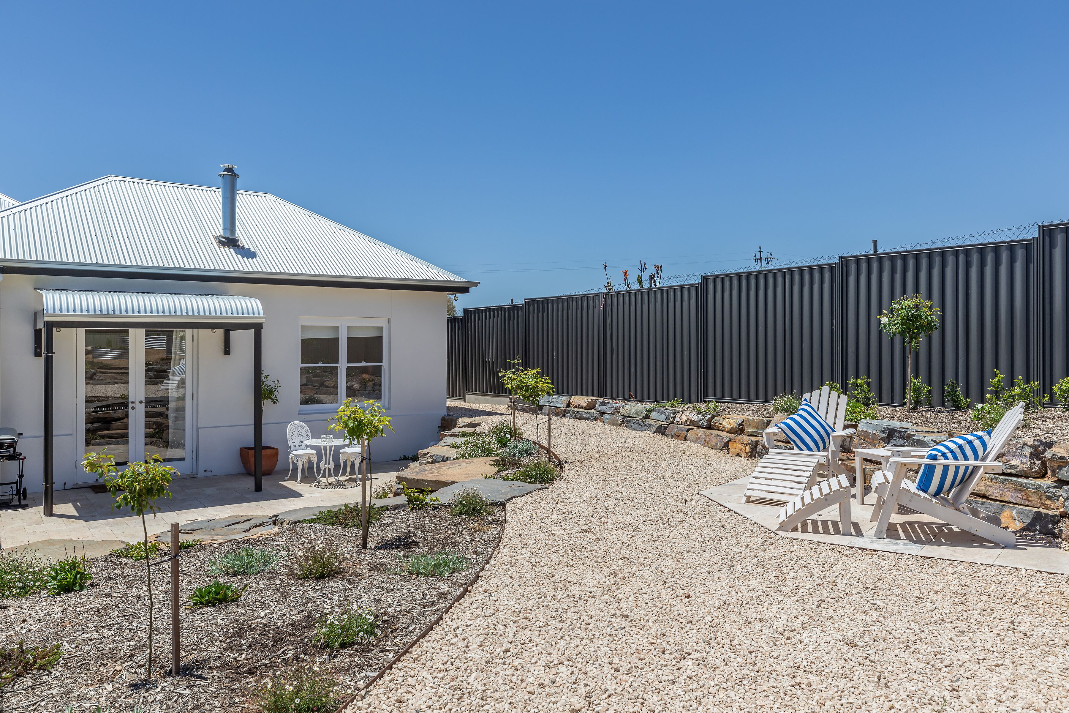 Vintners Retreat: Stylish Retreat near Sea & Vines — image 5