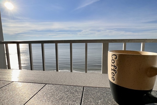 Sip your coffee every morning to this gorgeous, peaceful view!