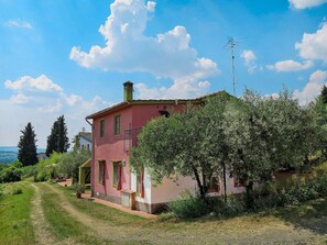 Exterior - Cosy apartment for 4 guests with pool, WIFI, patio, pets allowed and panoramic view (Certaldo)