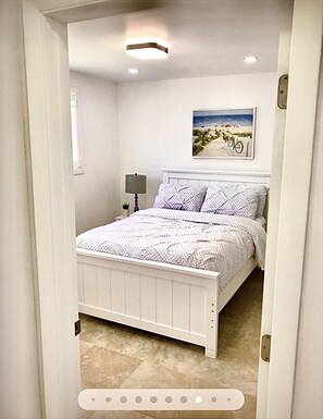 6 bedrooms, iron/ironing board, WiFi, bed sheets