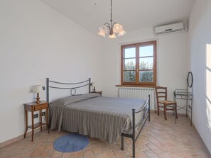 2 habitaciones, cuna de viaje y wifi gratis 
