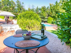 Property grounds - Nice apartment in villa for 2 people with pool, WIFI, TV and terrace (Colle Di Val D'elsa)
