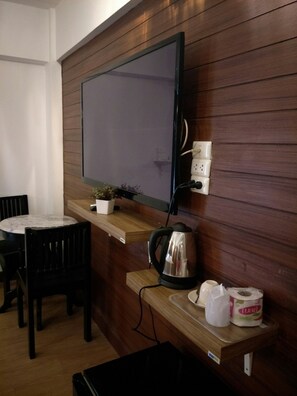 Television - At 42 Residence (Bangkok)