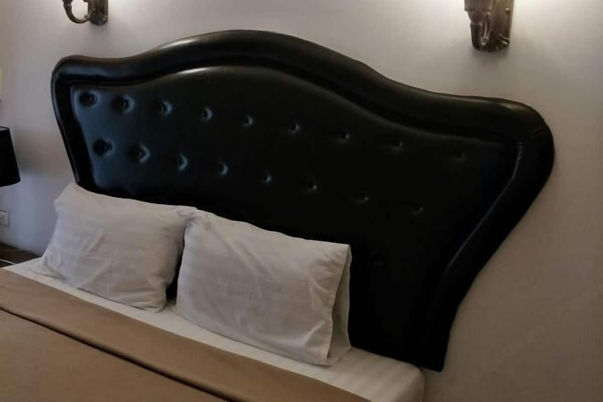 Caja de seguridad en la habitación, cortinas blackout y wifi gratis