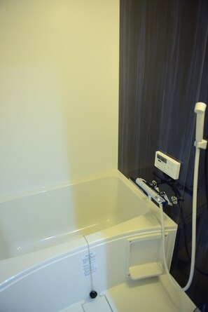 Private Vacation Home | Bathroom | Shower, free toiletries, hair dryer, slippers - Iroekoto (Kyoto)