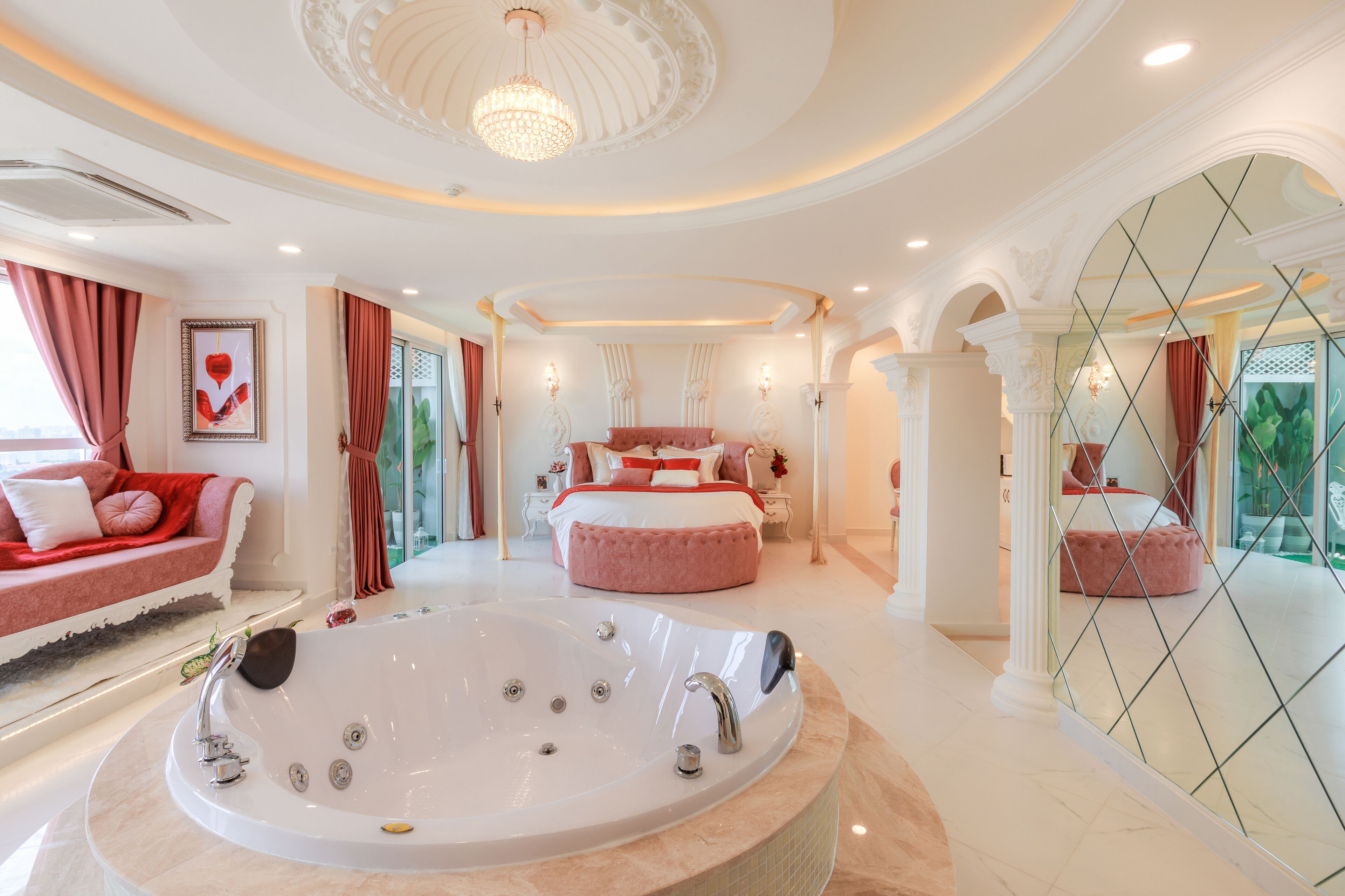 Suite Studio Signature