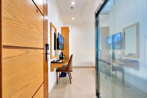 Phòng đôi Tiêu chuẩn | 1 phòng ngủ, minibar, bàn, khu vực làm việc phù hợp cho laptop 