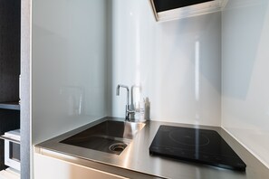 Frigobar, microondas, tetera/pava eléctrica