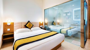 Superior Double Room | 1 bilik tidur, bar mini, meja, ruang kerja komputer riba