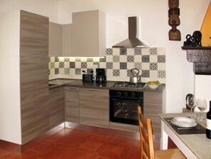 Ofen, Geschirrspüler, Gefrierschrank