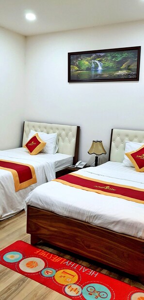 Minibar, desk, laptop workspace, free WiFi - S79 Anh Duc Hotel 2 (Ho Chi Minh City)